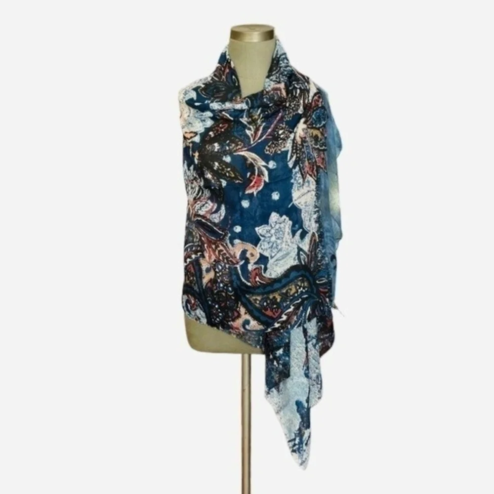 Paisley Sky floral paisley